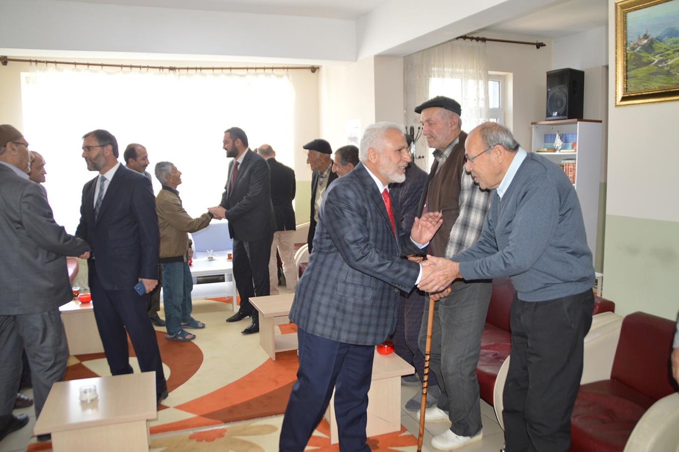 Ağrı İl Müftülüğü, huzur evi sakinlerini ziyaret etti